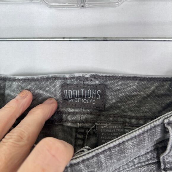 Chico's Additions Light Gray Denim Jeans Straight Leg 0.5 Short S/6 - Picture 6 of 9